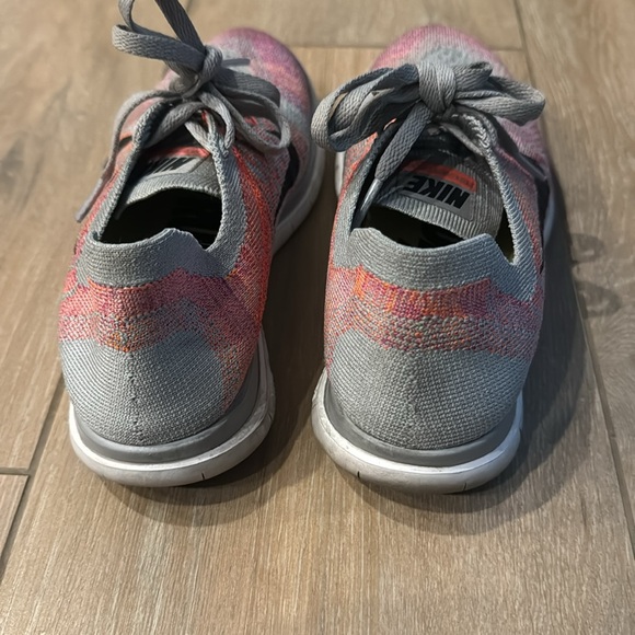 Women’s Nike free 4.0 Running Shoes - Picture 2 of 8